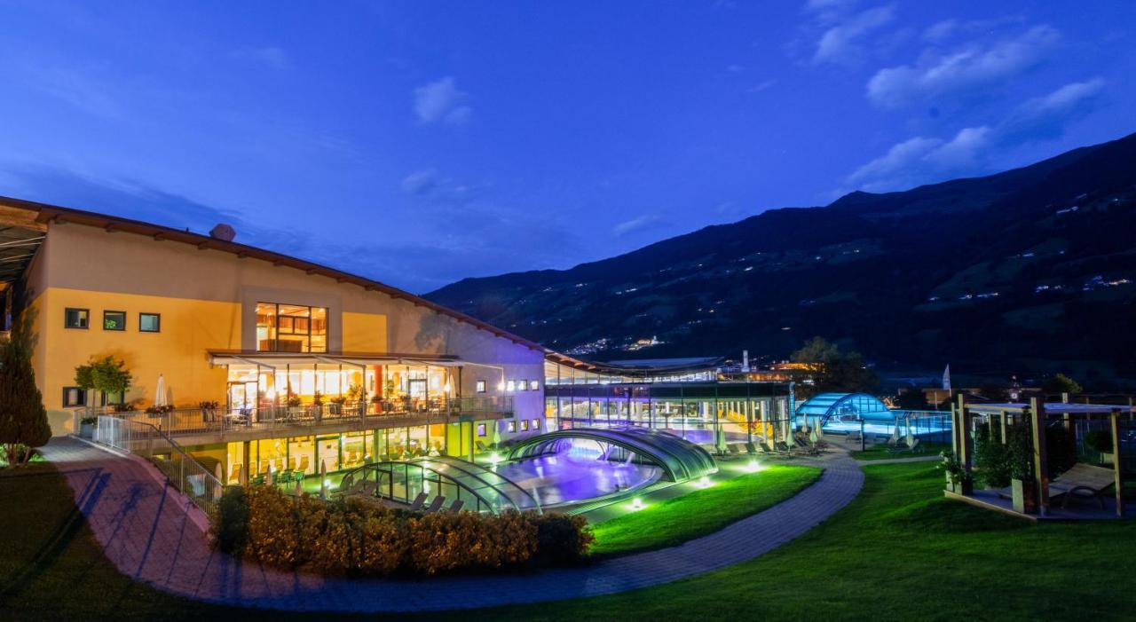H19: Modern Wellness Retreat With Panoramic Rooftop Terrace