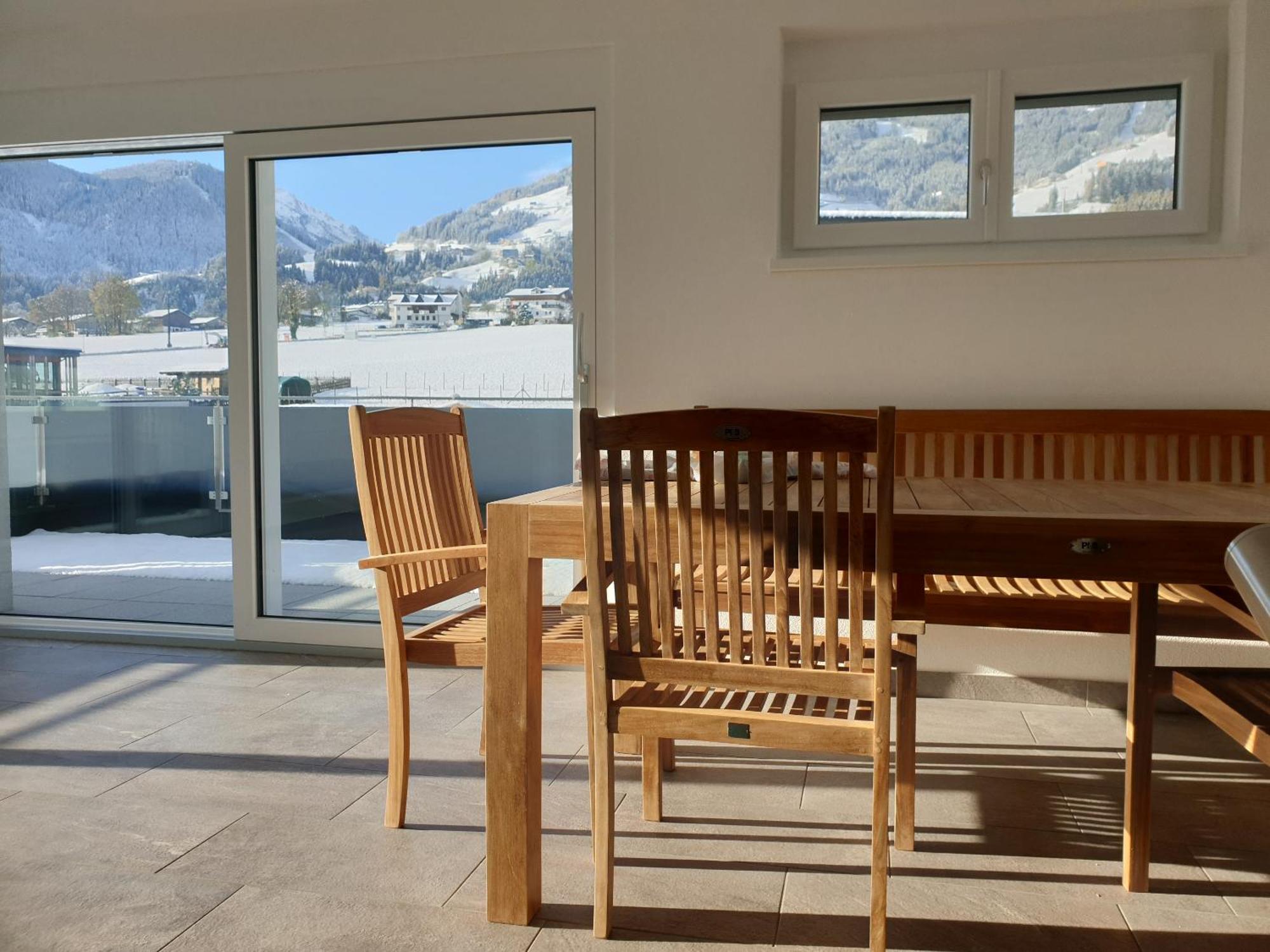 H19: Modern Wellness Retreat With Panoramic Rooftop Terrace Holiday home *