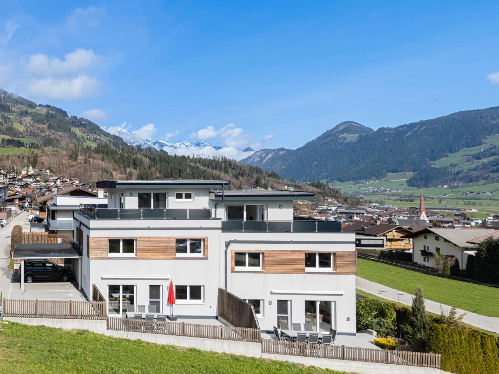 H19: Modern Wellness Retreat With Panoramic Rooftop Terrace Fuegen