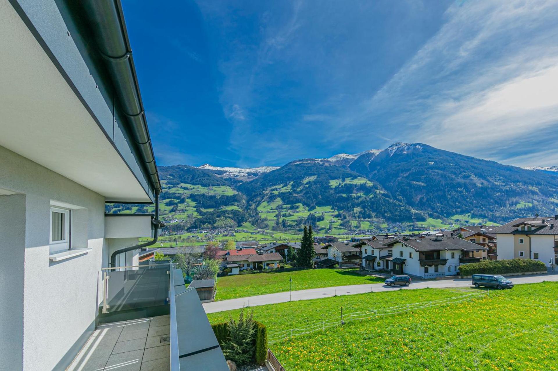 H19: Modern Wellness Retreat With Panoramic Rooftop Terrace Fuegen